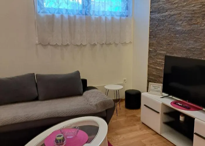 아파트 Iskra 1 즐라티보